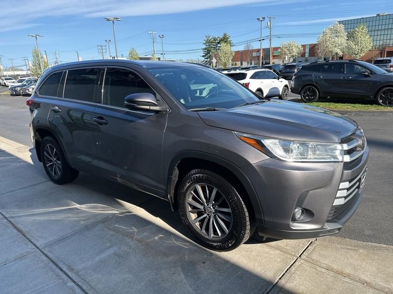 2018 Toyota Highlander Image 3