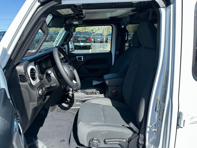 2025 Jeep Wrangler 4-door Sport SImage 12