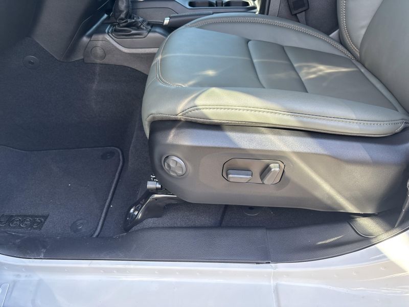 New 2026 Jeep Gladiator Mojave X 4x4Image 21