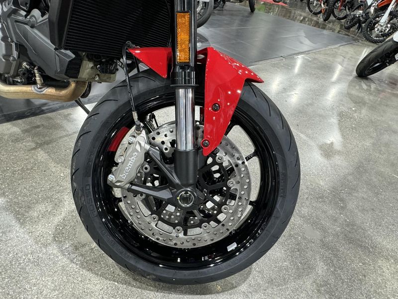 New 2025 Ducati Monster Image 6