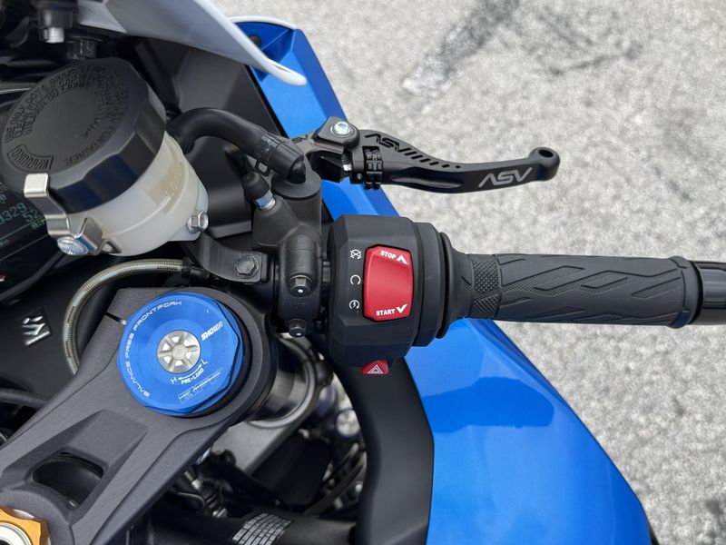 2025 Suzuki GSX-R1000RZ