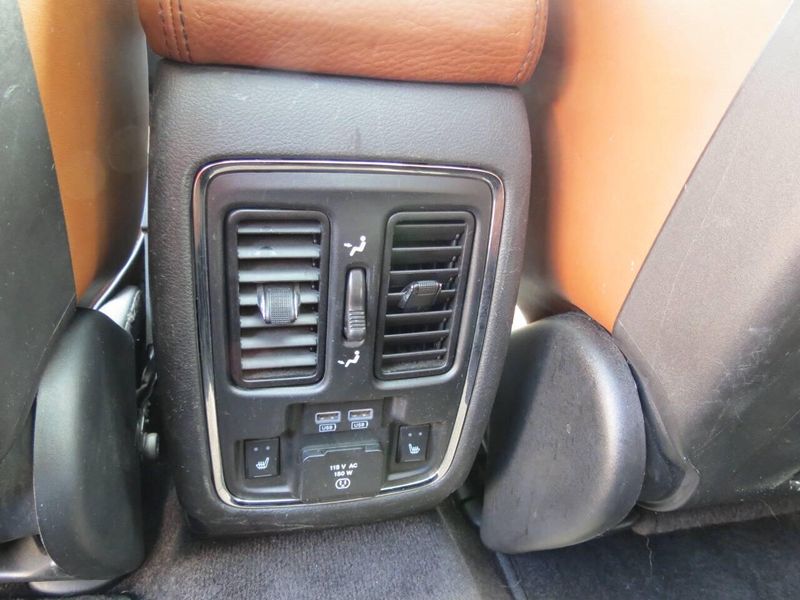 2015 Jeep Grand Cherokee Summit 4x4 4dr SUVImage 34