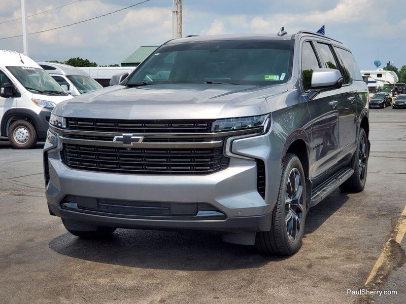 2021 Chevrolet Suburban RSTImage 9