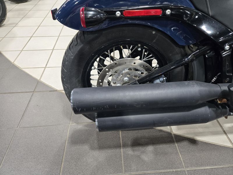 USED 2019 HARLEY SOFTAIL STREET BOB Image 12