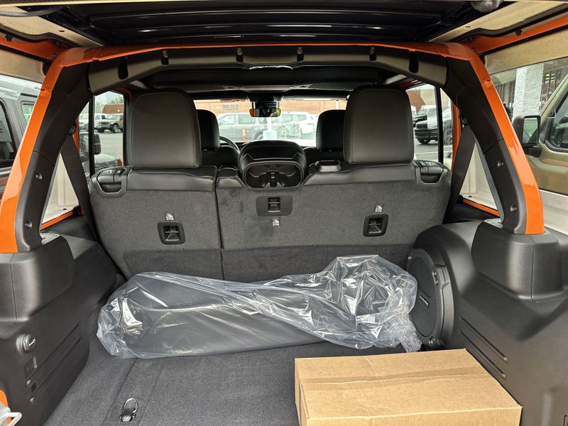 New 2025 Jeep Wrangler 4-door SaharaImage 13