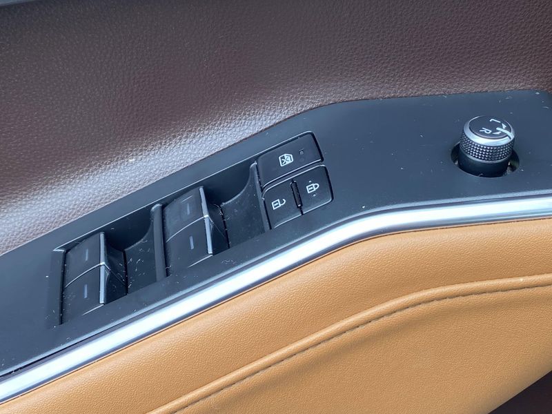 2022 Toyota Highlander PlatinumImage 20