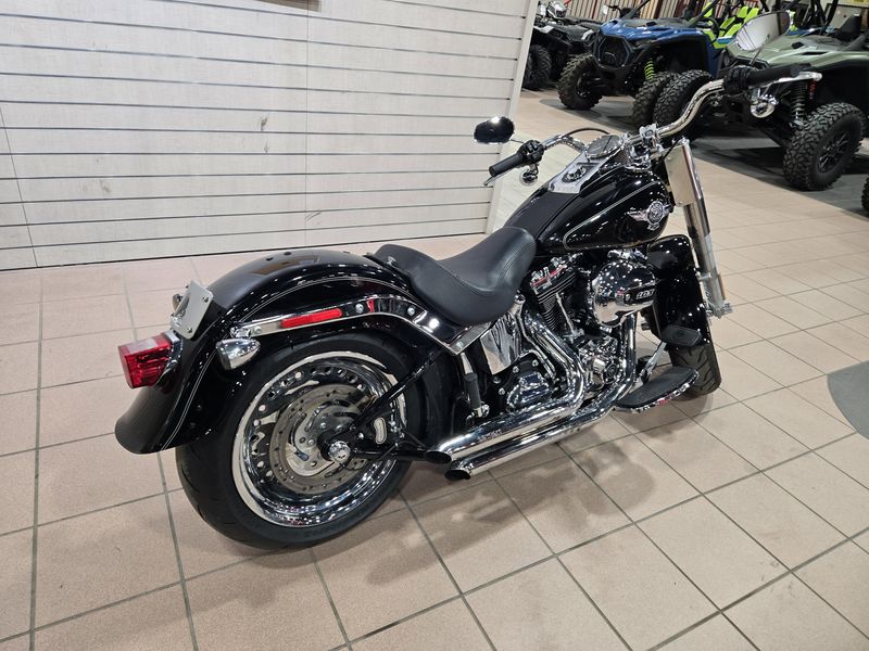2016 HARLEY SOFTAIL FATBOY BLACK Image 3