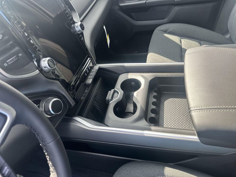 2025 RAM 1500 Big Horn Crew Cab 4x4 5