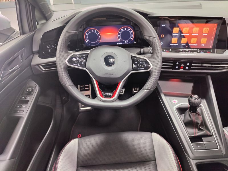 2022 Volkswagen Golf GTI SE w/Sunroof/Leather PkgImage 16
