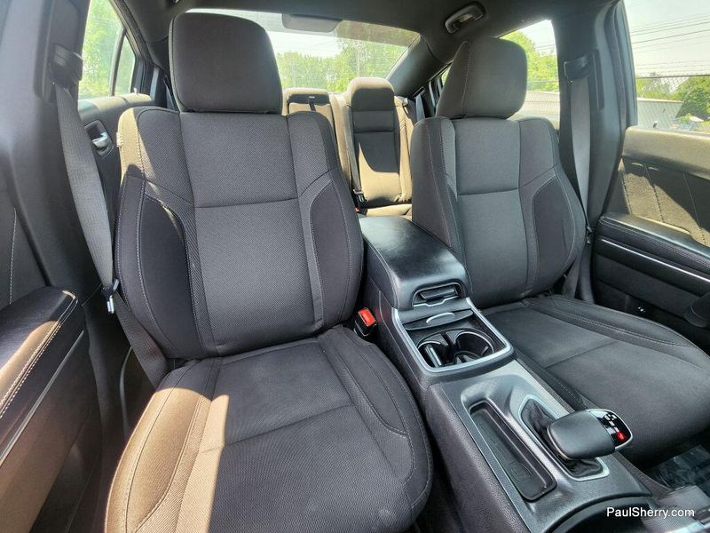 Used 2017 Dodge Charger SXT