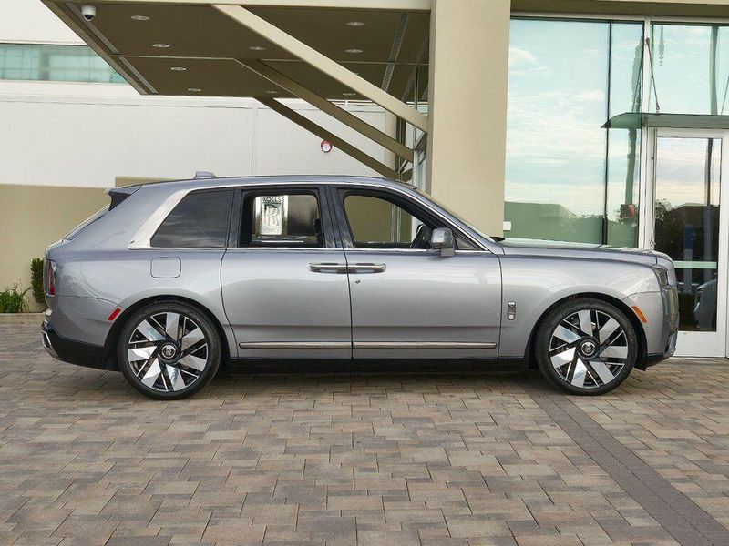 New 2026 Rolls-Royce Cullinan Image 10