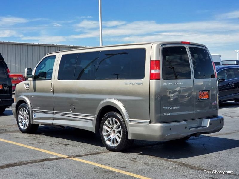 2021 GMC Savana Passenger LSImage 9