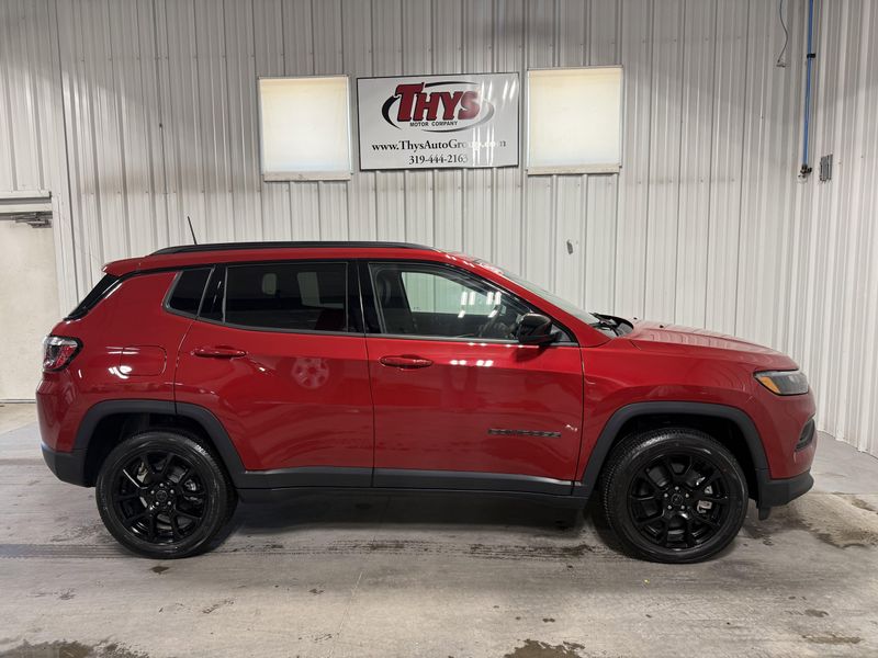 New 2026 Jeep Compass Latitude Altitude 4x4Image 2