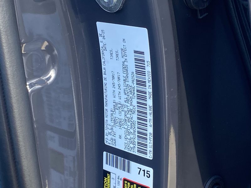 Used 2025 Toyota Tacoma SR5Image 31