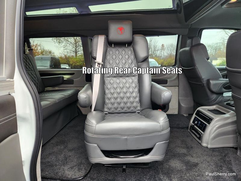 2023 Chevrolet Express 2500 Cargo photo 4