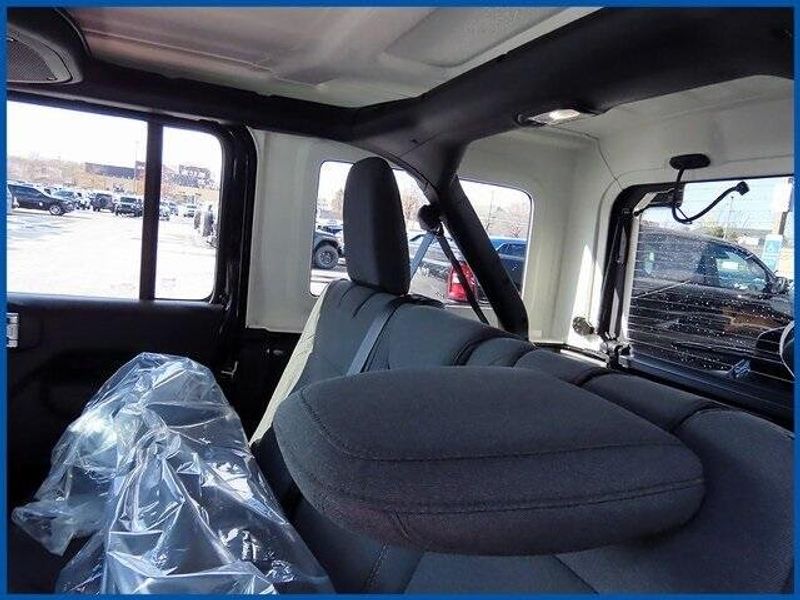 New 2025 Jeep Wrangler Sport SImage 10