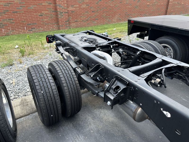 New 2025 RAM 3500 Tradesman Crew Cab Chassis 4x4 60