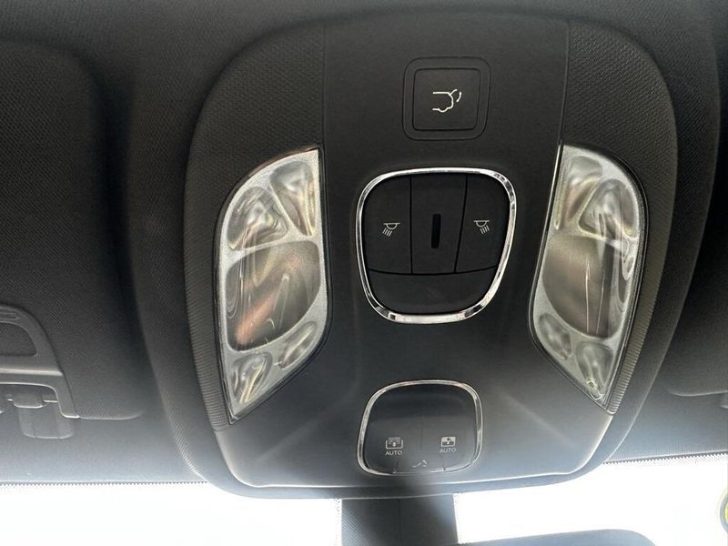 2021 Jeep Compass Anniversary Edition photo 20