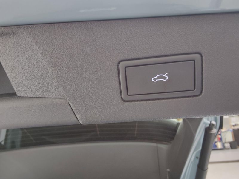 2024 Volkswagen ID.4 S w/Glass RoofImage 15