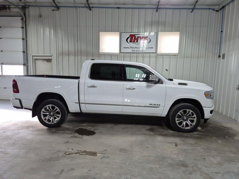 2022 RAM 1500 LimitedImage 1