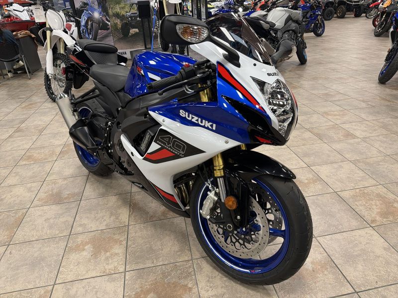 New 2026 Suzuki GSX-R750Z 40TH ANNIVERSARY EDITION Image 11