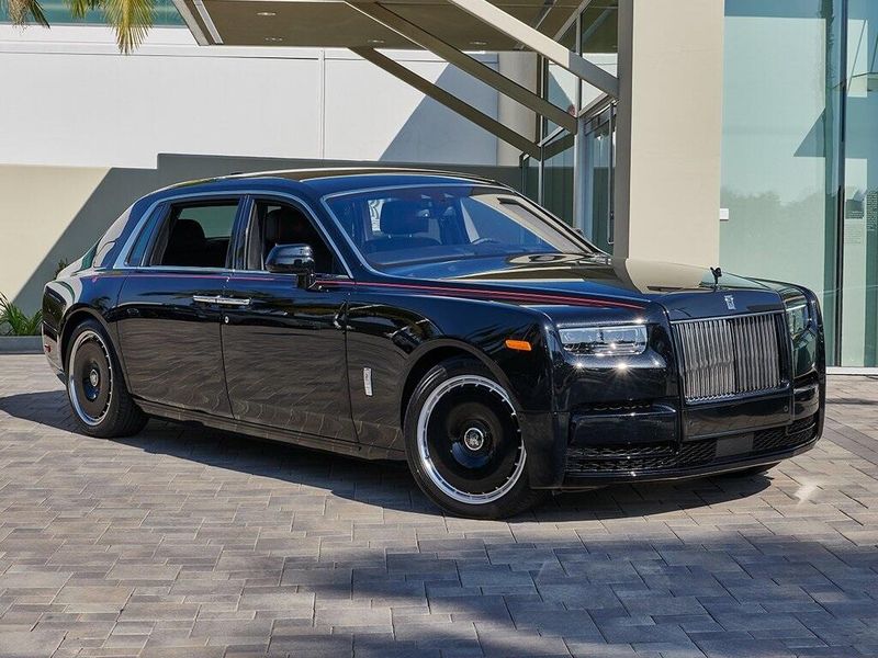 2024 Rolls-Royce Phantom Image 6