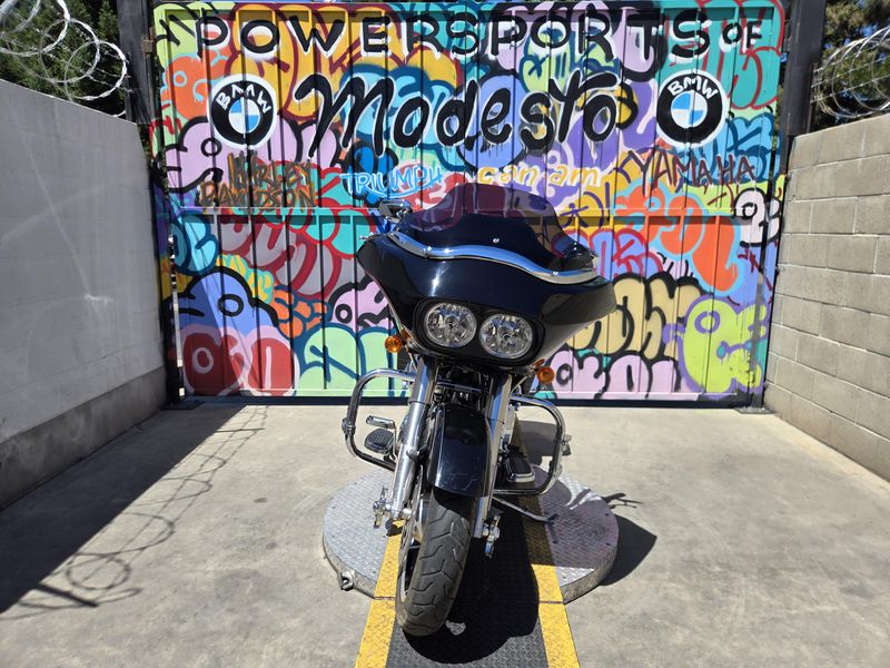 Used 2010 HARLEY ROAD GLIDE CUSTOM Image 2