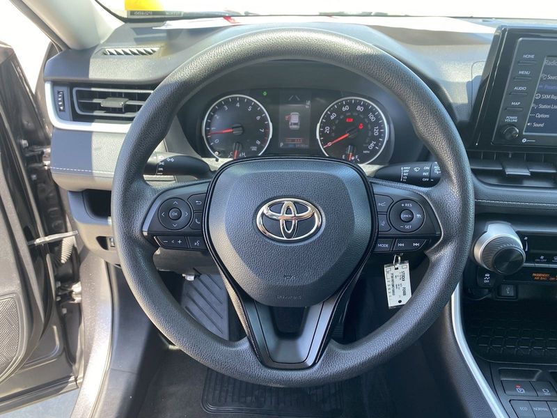2021 Toyota RAV4 LEImage 25