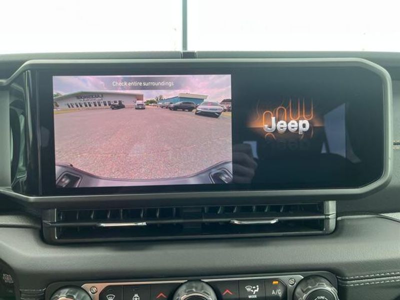 New 2025 Jeep Gladiator High Tide 4x4