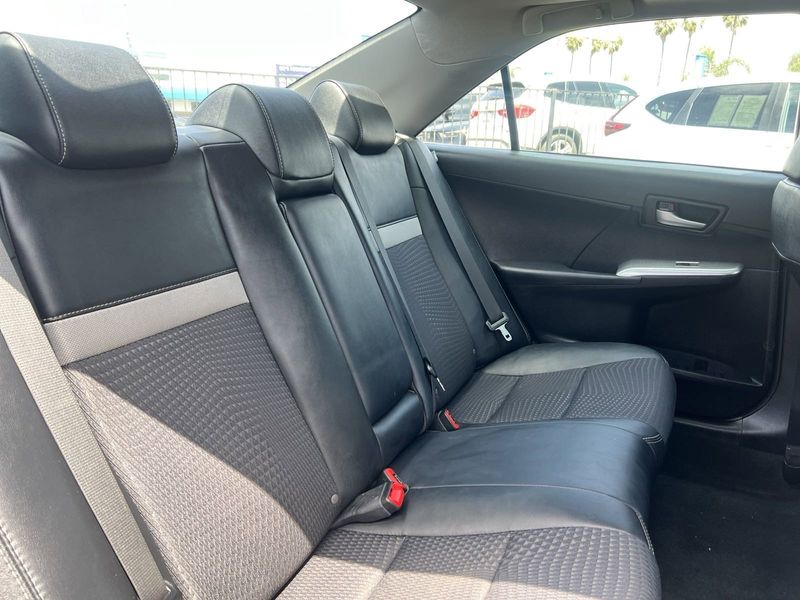2012 Toyota Camry LImage 23