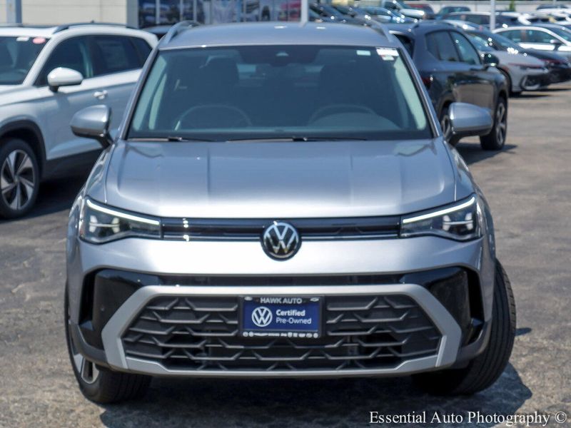 2025 Volkswagen Taos SE photo 4
