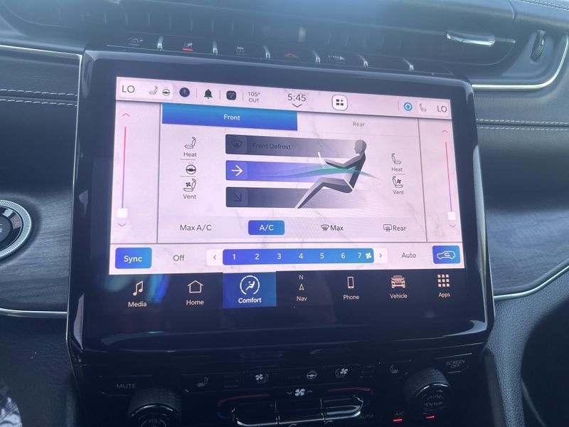 2023 Jeep Grand Cherokee L OverlandImage 18