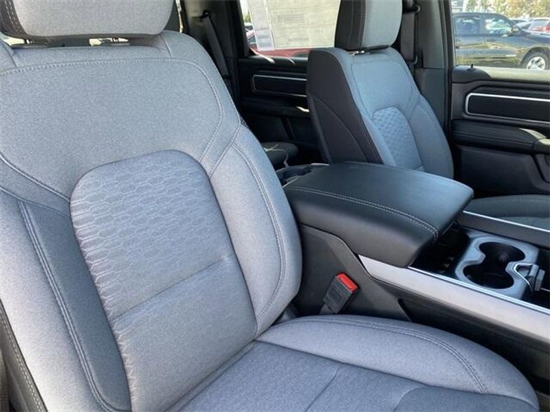 2025 RAM 1500 Big Horn Crew Cab 4x4 5