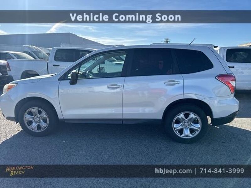 2014 Subaru Forester 2.5iImage 8