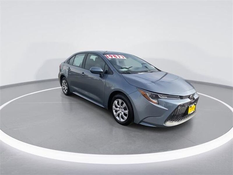 2022 Toyota Corolla LEImage 2