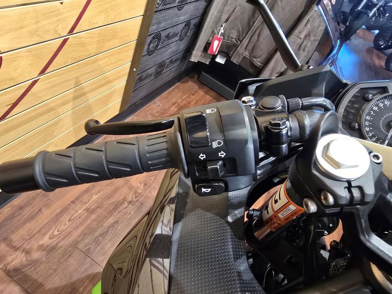 Used 2023 Kawasaki Ninja 400 Image 7