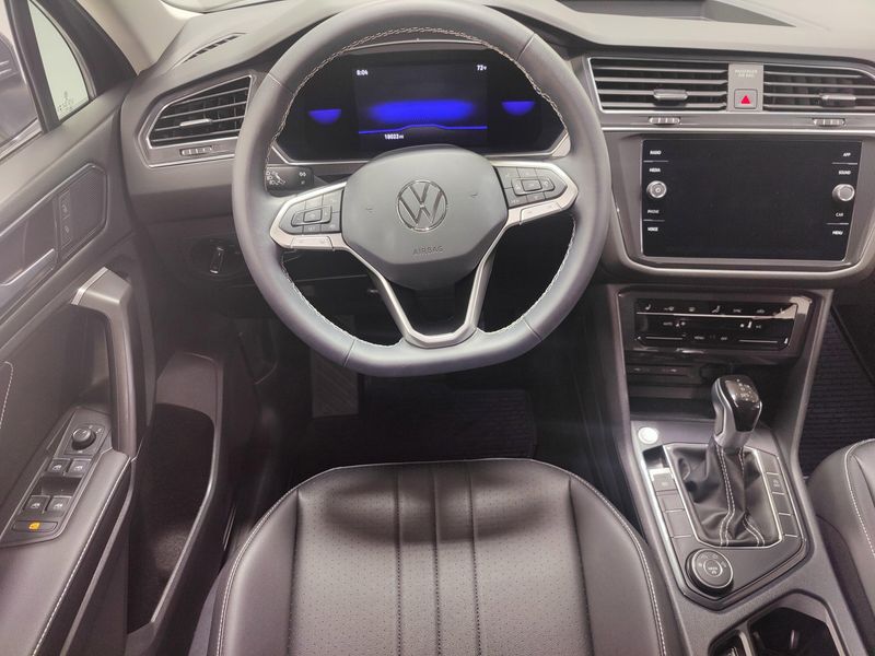 Used 2023 Volkswagen Tiguan SE 4-Motion AWDImage 17