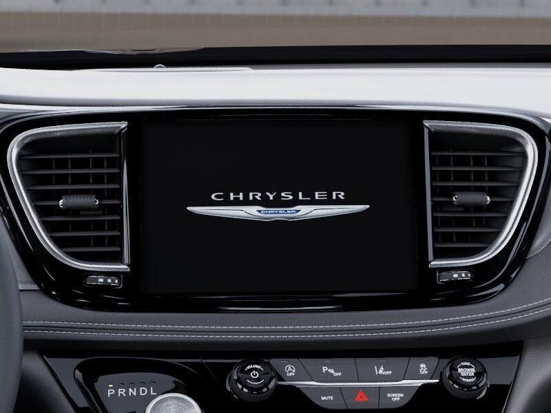 New 2026 Chrysler Pacifica Select