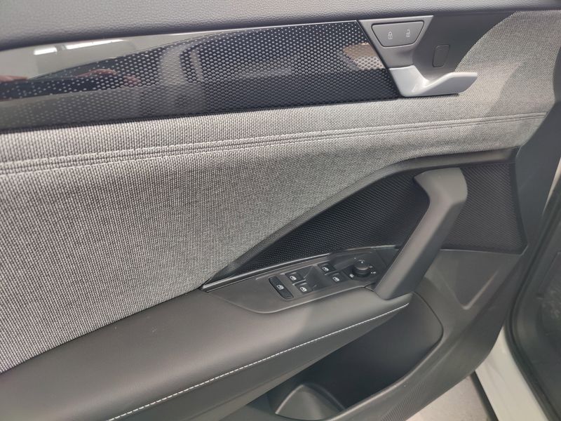 Used 2025 Volkswagen Tiguan S 4-Motion AWDImage 19