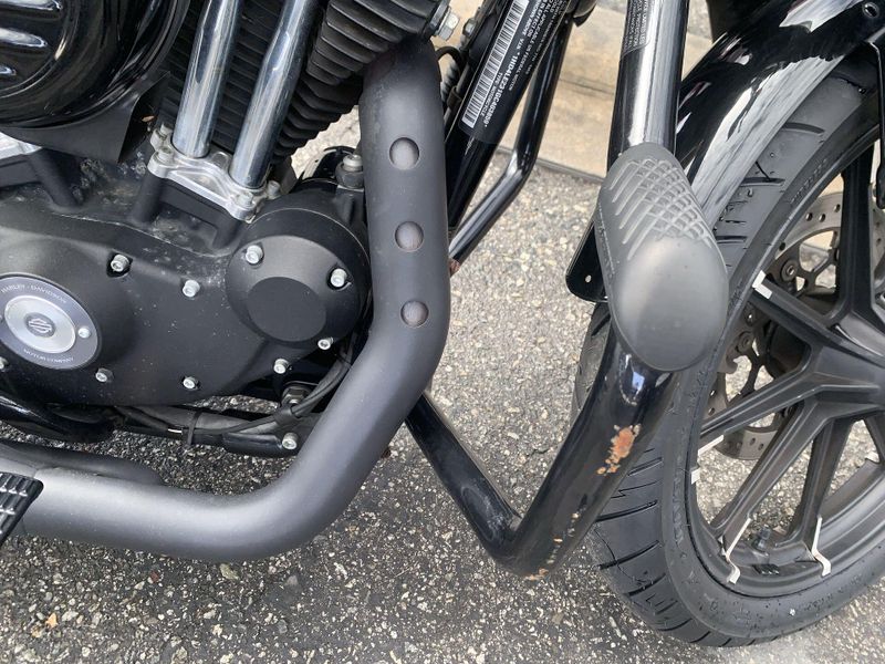 Used 2016 Harley-Davidson Sportster Iron 883 Image 29