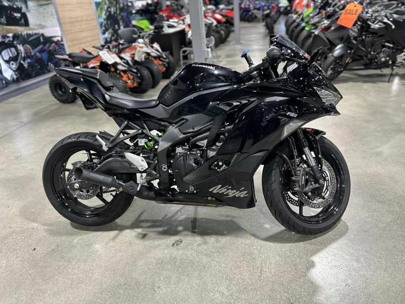 Used 2024 Kawasaki NINJA ZX-4RR Image 7