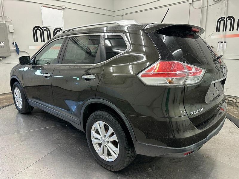 2016 Nissan Rogue SVImage 14