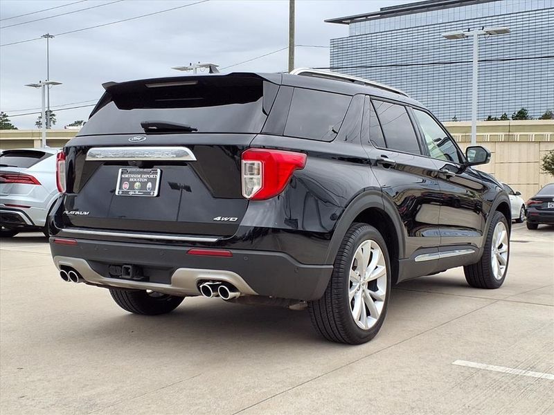 Used 2022 Ford Explorer PlatinumImage 8
