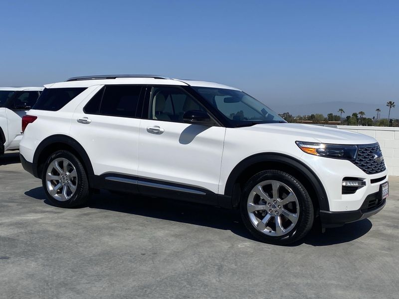 2020 Ford Explorer PlatinumImage 2