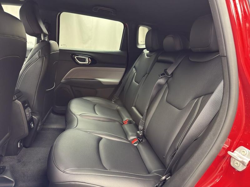 New 2026 Jeep Compass Limited 4x4Image 12