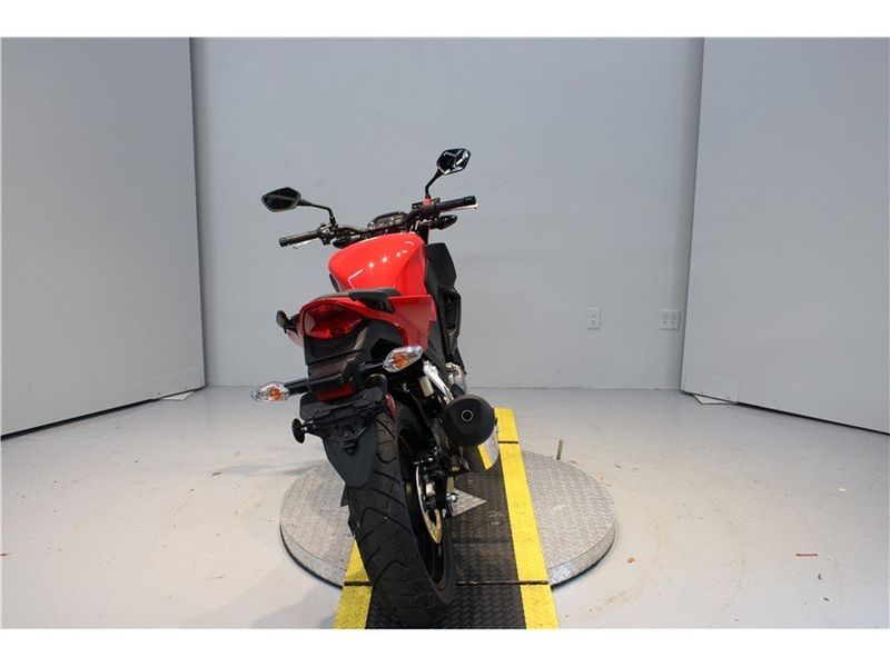 2015 Honda CB 300F in a Red exterior color. Greater Boston Motorsports 781-583-1799 pixelmotiondemo.com 