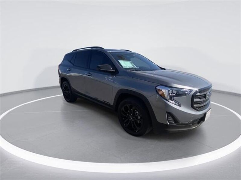 2020 GMC Terrain SLEImage 2