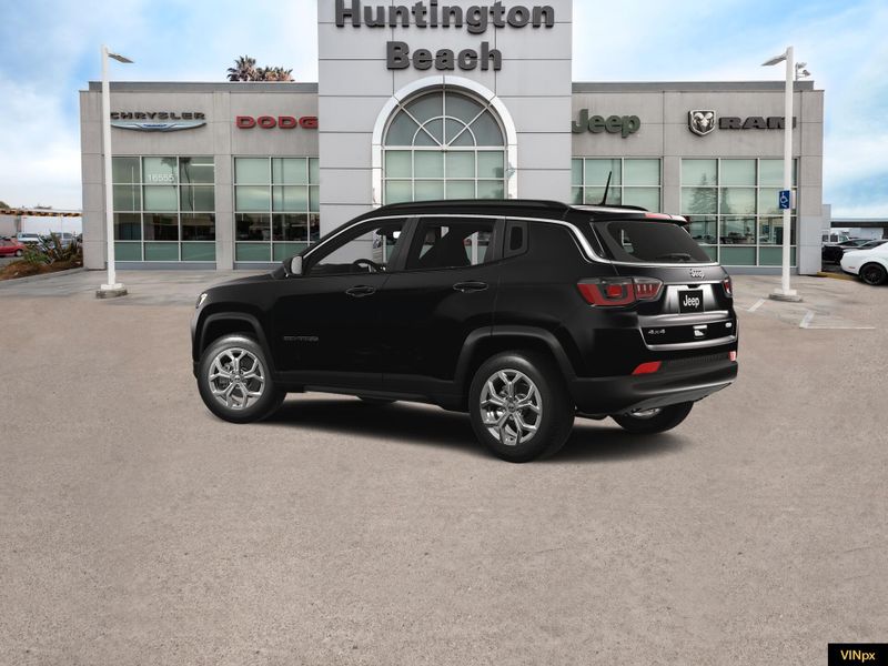 2025 Jeep Compass Latitude 4x4Image 4