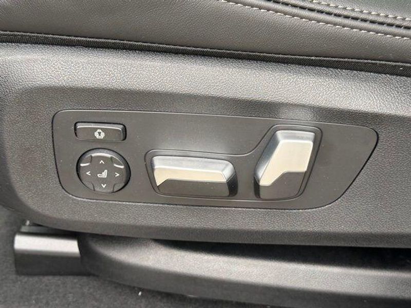 New 2026 BMW X5 xDrive40iImage 17