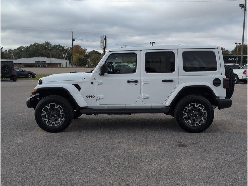 New 2026 Jeep Wrangler 4-door SaharaImage 2